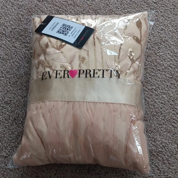 Ever pretty beige color sequin dress - Picture 5 of 11